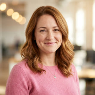Emily Watson, jefa de Atención al Cliente en Sobrio Cuotencia, foto de perfil